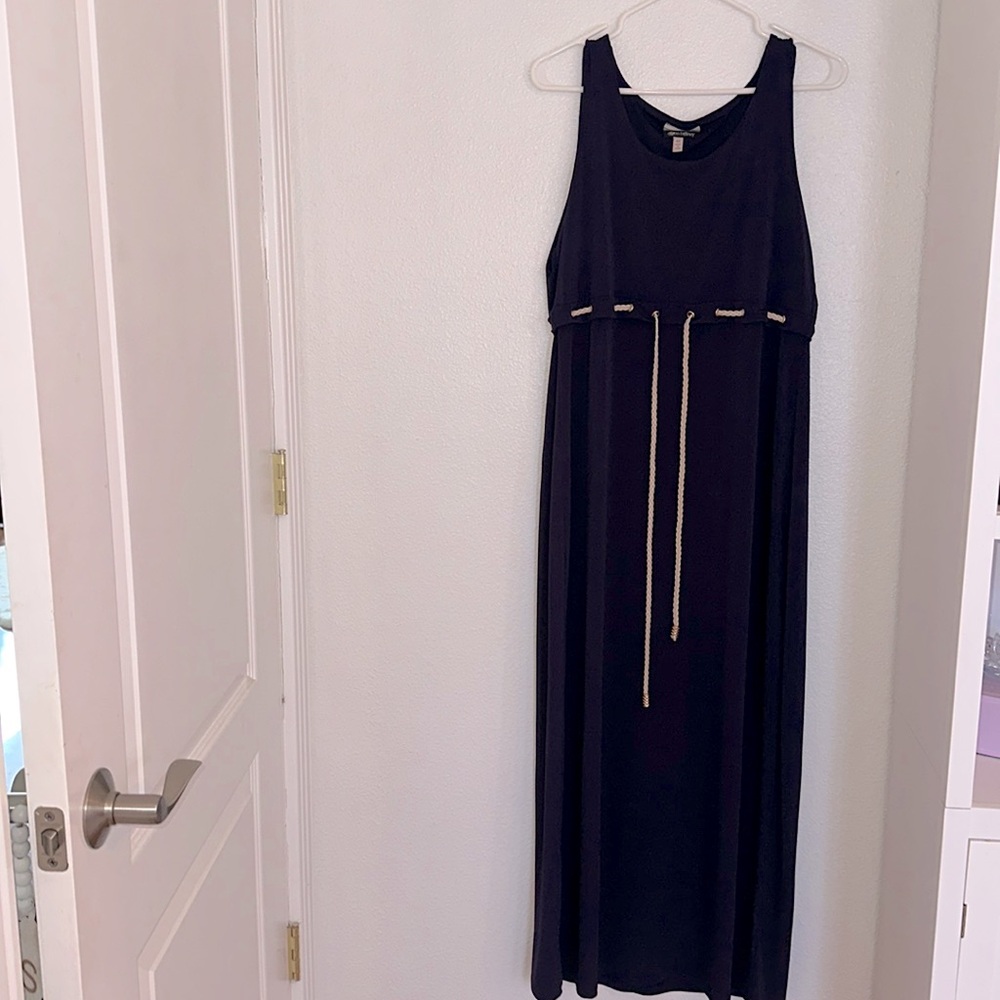 Long flowing navy blue dress, medium with leather deco tie around waste